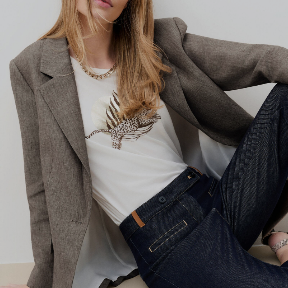 Comment savoir si un blazer tombe bien aux &eacute;paules ? Les signes d' une bonne coupe.